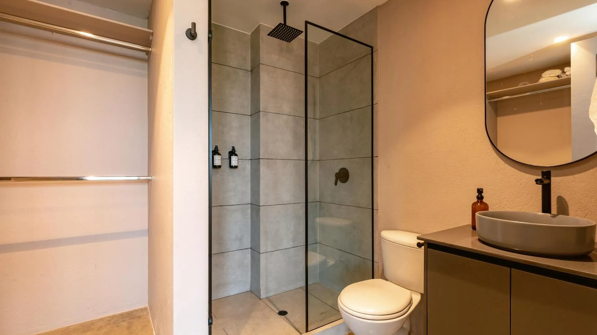 La Mejor Zona Residencial - Poblado Cerca A Provenza 50 M2 Apartment Medellin